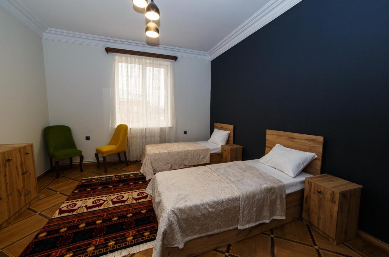 Red Castle Otel Erivan Dış mekan fotoğraf