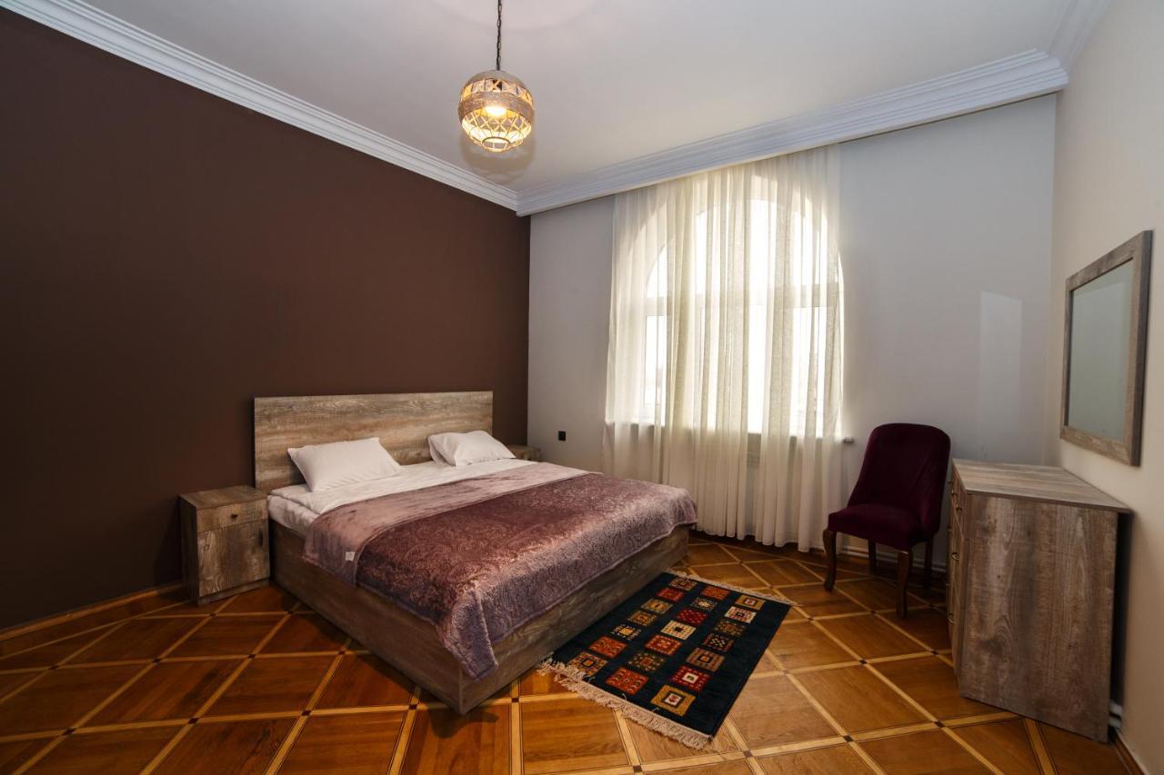 Red Castle Otel Erivan Dış mekan fotoğraf