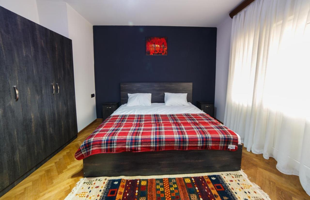 Red Castle Otel Erivan Dış mekan fotoğraf